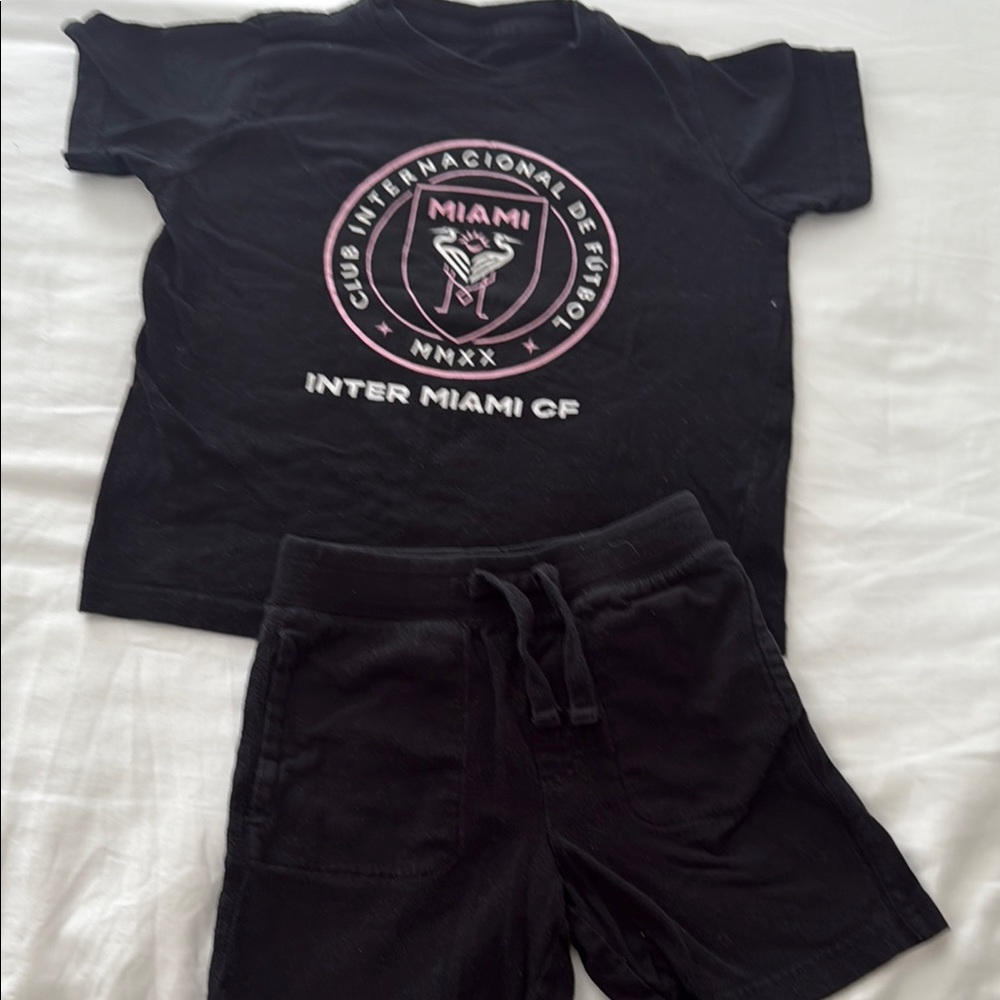 Inter Miami futbol tshirt & shorts size 4